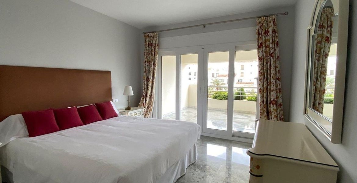 Apartment for in Puerto Banus Playas del Duque