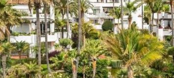 Apartment beachfront close to Laguna Banus