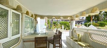 Beach Front Villa in Puente Romano