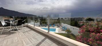 Villa in MARBELLA with 4 bedrooms and 4 bathrooms.