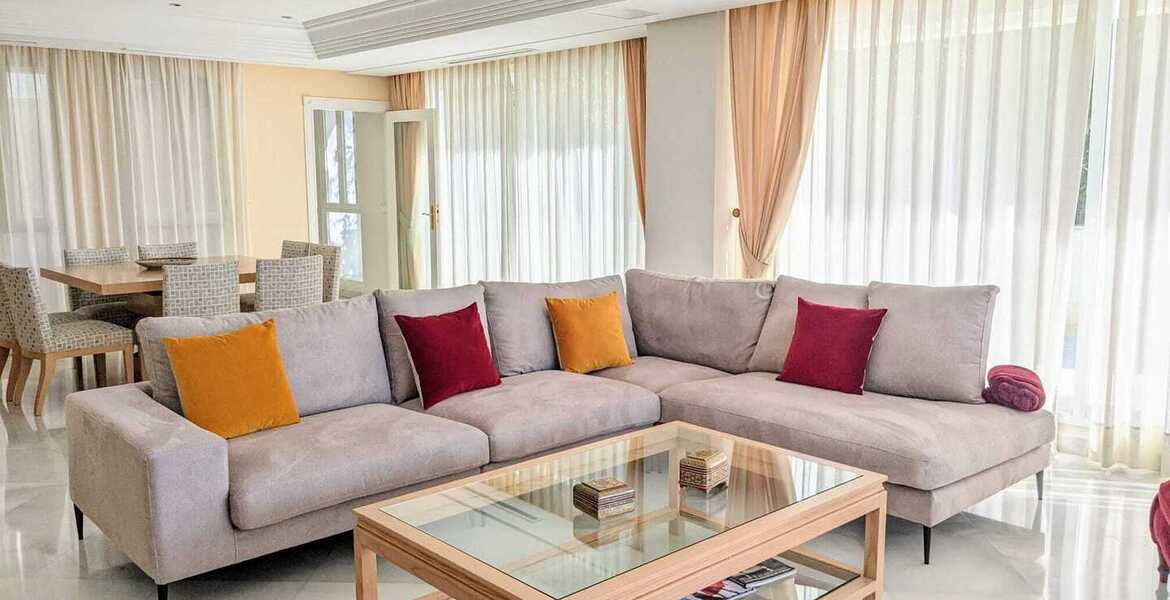 Apartamento en Marina Mariola, Marbella vista al mar