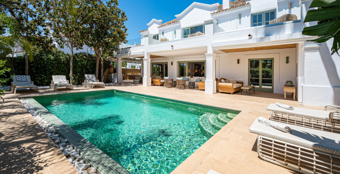 VILLA À MARBELLA CLUB - GOLDEN MILE, MARBELLA.