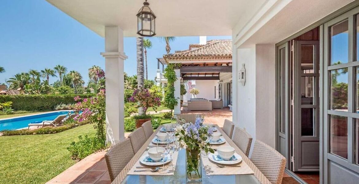 Marbella villa for rent offers accommodation with 500 sqm