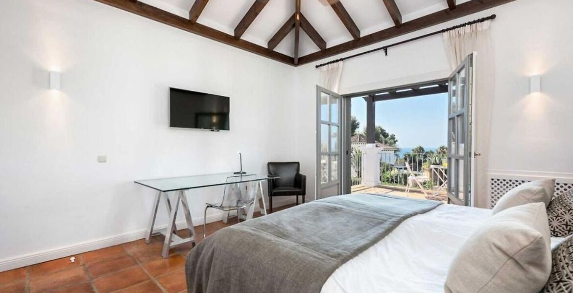 Marbella villa for rent offers accommodation with 500 sqm