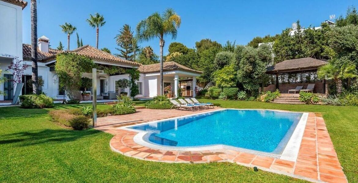 Marbella villa for rent offers accommodation with 500 sqm