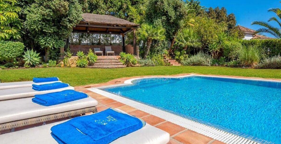 Marbella villa for rent offers accommodation with 500 sqm