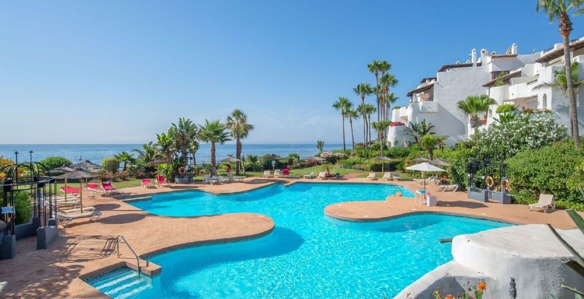 4-bedroom apartment on the beachfront, in Ventura del Mar