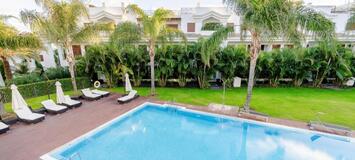 Apartamento de lujo en Doncella Beach, Estepona con 2 dormit