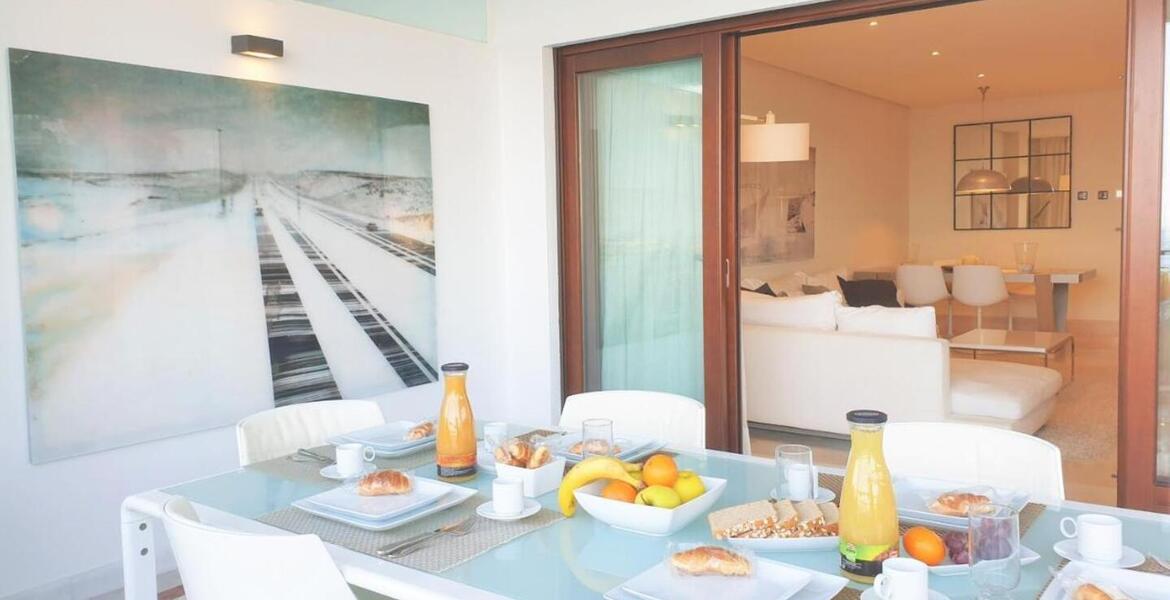 Apartamento de lujo en Doncella Beach, Estepona con 2 dormit