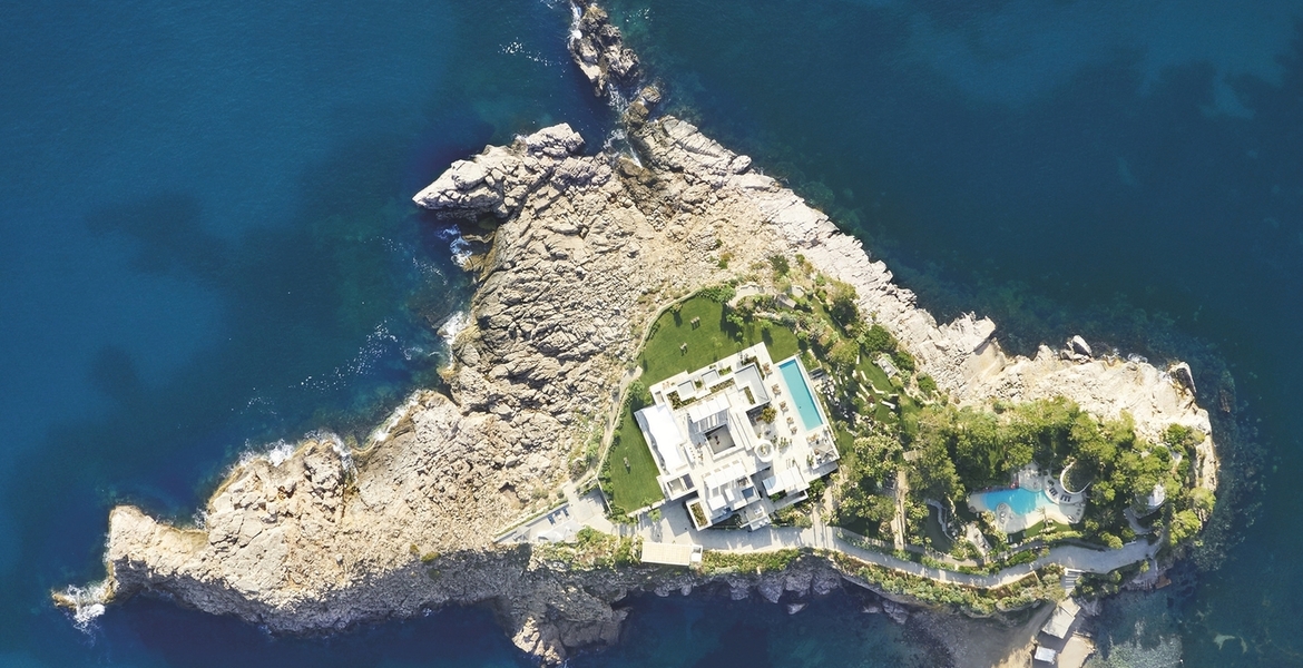 Une île privée et une villa fantastique dans la baie