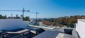 LUJOSA Y MODERNA CASA ADOSADA CON VISTAS AL MAR EN ZONA