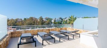 LUXURY MODERN TOWNHOUSE WITH SEA VIEWS IN EXCLUSIVE LOCATION