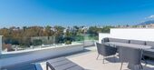 LUXURY MODERN TOWNHOUSE WITH SEA VIEWS IN EXCLUSIVE LOCATION