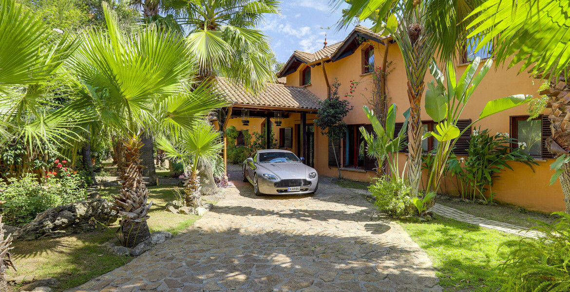 Fantastic villa with 6 bedrooms, 6 bathrooms and a wonderful