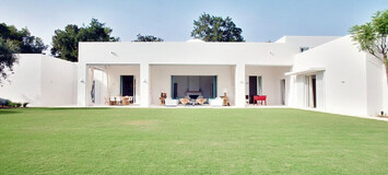 This wonderful house designed by the renowned architect Vale