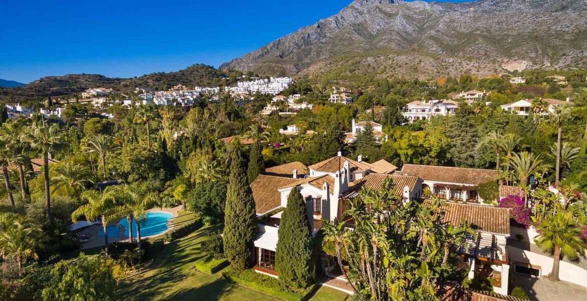 Luxury villa for rent in Marbella Hill Club