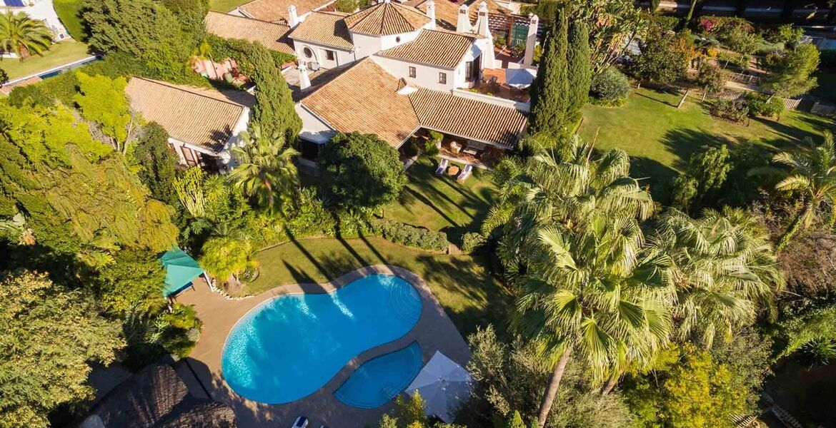 Luxury villa for rent in Marbella Hill Club