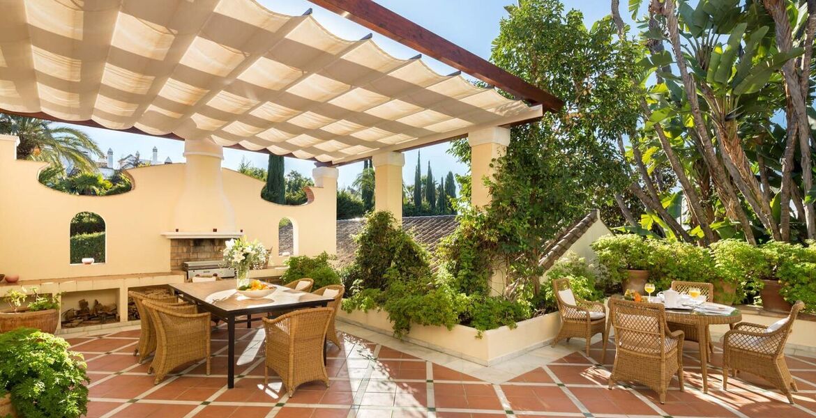 Luxury villa for rent in Marbella Hill Club