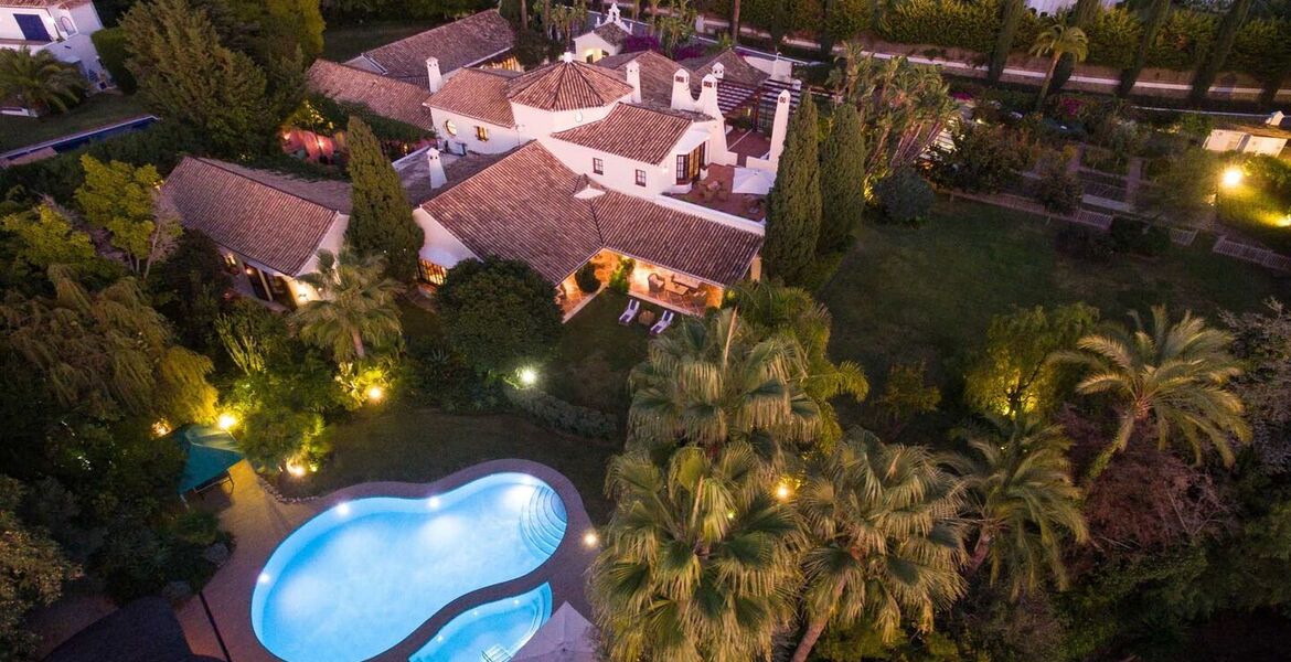 Luxury villa for rent in Marbella Hill Club