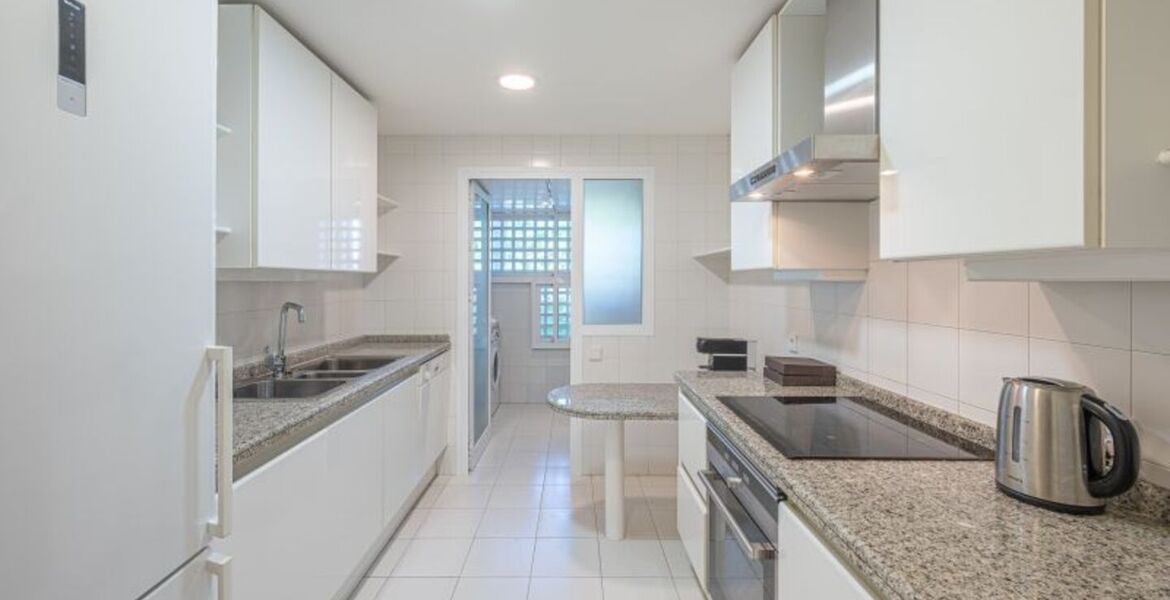Atico duplex en alquiler en Marina Puente Romano Hotel