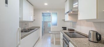 Atico duplex en alquiler en Marina Puente Romano Hotel