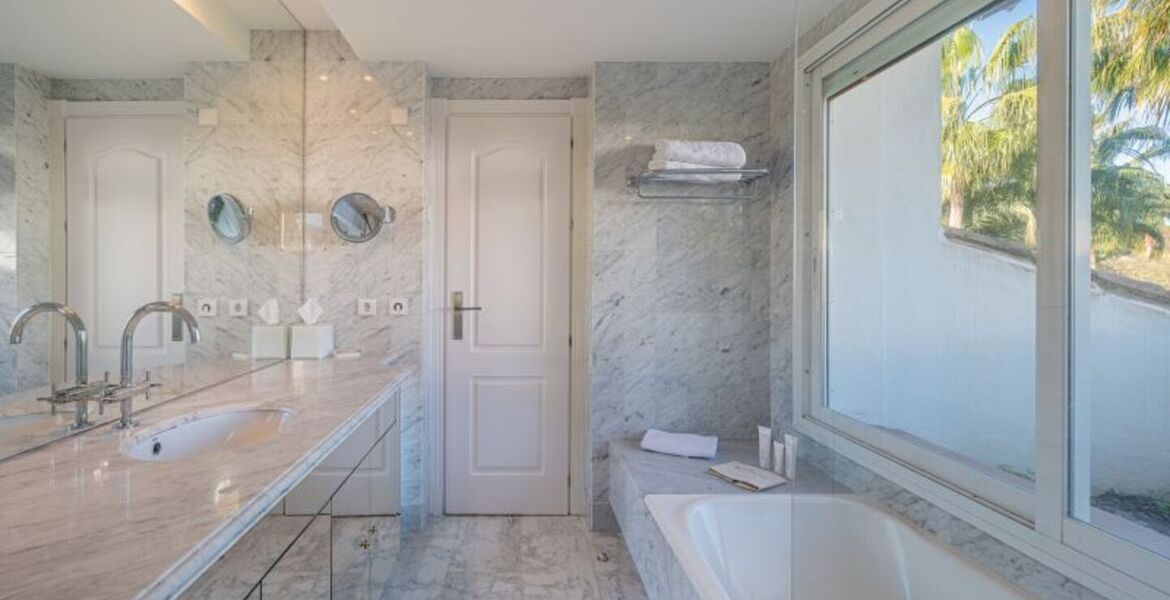 Atico duplex en alquiler en Marina Puente Romano Hotel