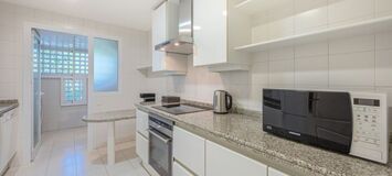 Apartamento dúplex en alquiler en Marina Puente Romano