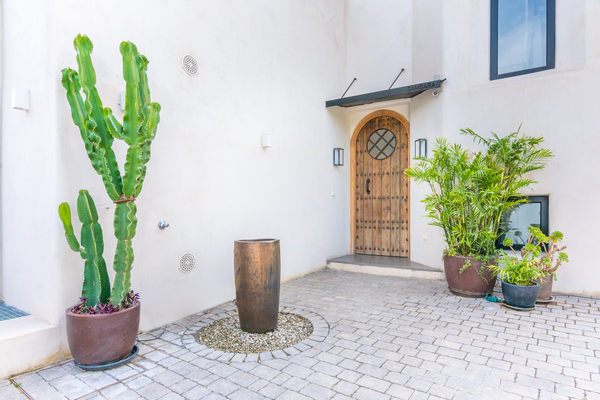 Une grande villa indépendante de quatre chambres et quatre s