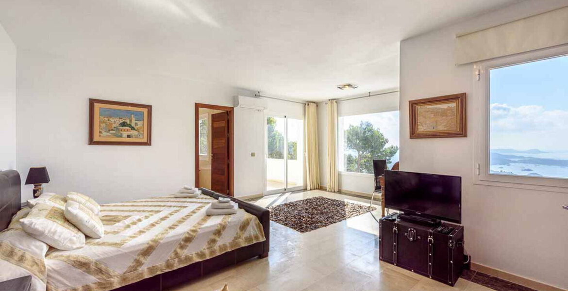 Villa Ibiza 5* avec 6 chambres à coucher 