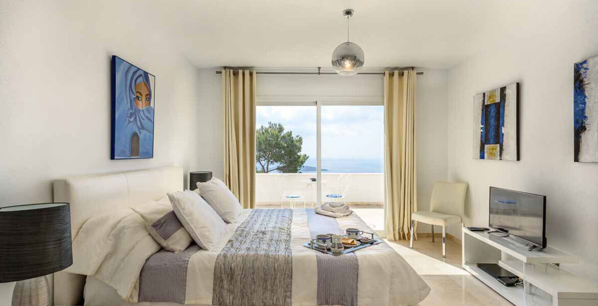 Villa Ibiza 5* avec 6 chambres à coucher 