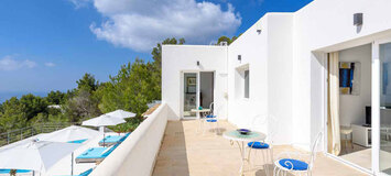 Villa Ibiza 5* avec 6 chambres à coucher 