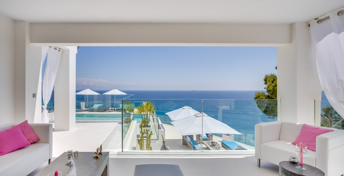 ​​​​​​​Recently refurbished stunning 6 bedroom Ibiza Villa V