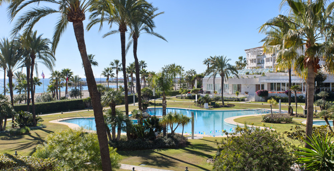 Apartment for rent in Los Granados Puerto Banus