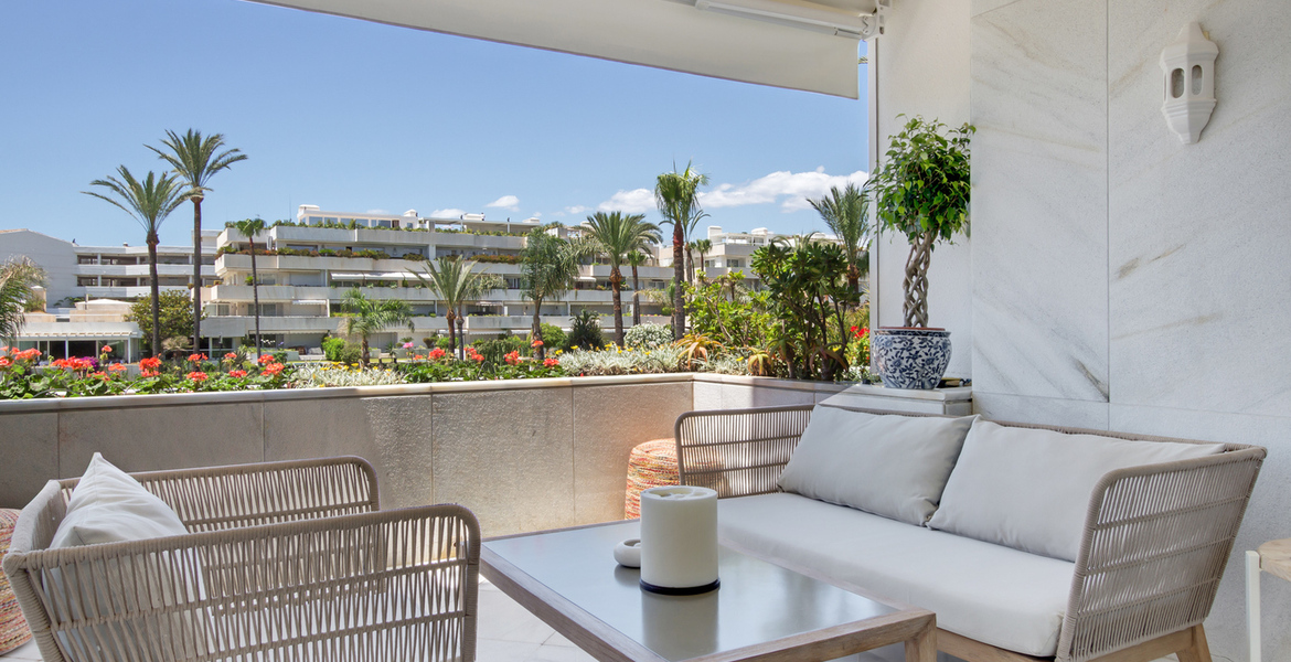 Apartment for rent in Los Granados Puerto Banus