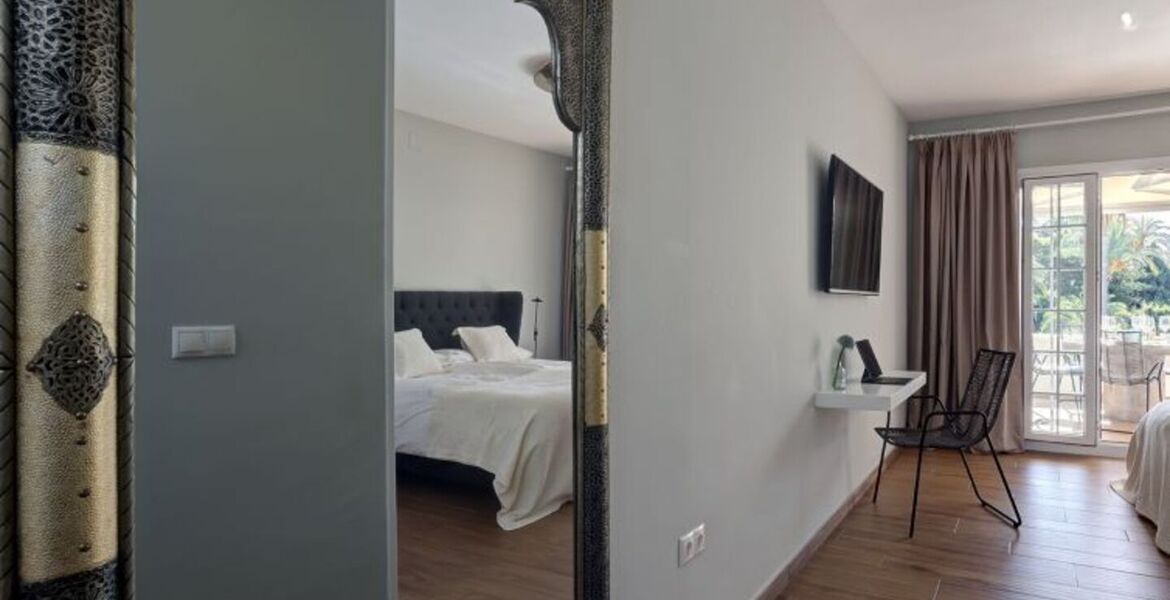 Situated in a privileged location in Puente Romano Phase II