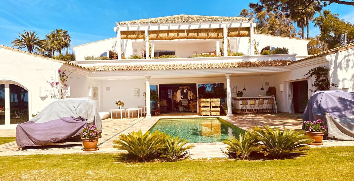 Villa de lujo en alquiler en primera línea de playa marbella