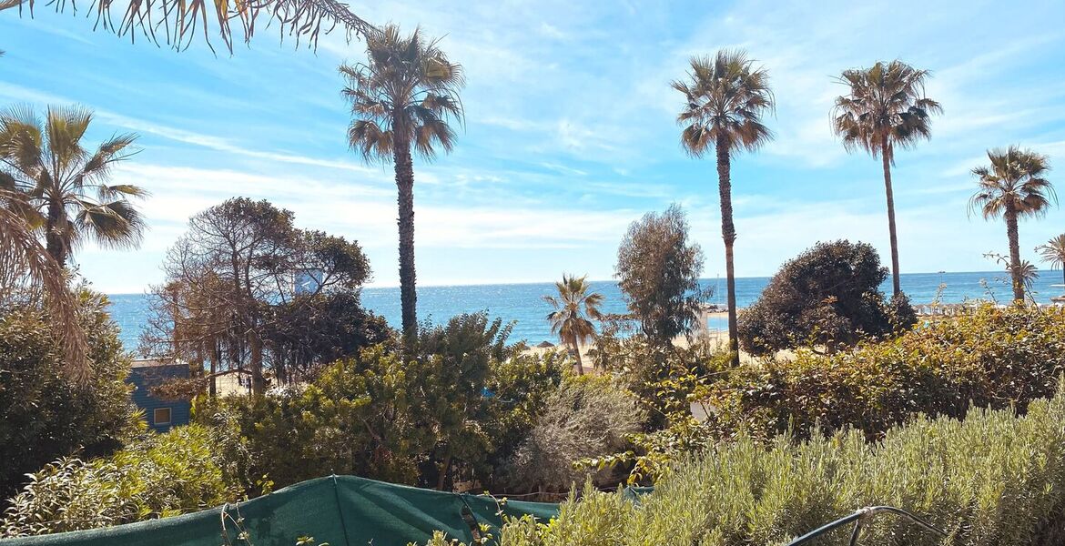 Villa de luxe à louer à Puente Romano en bord de mer