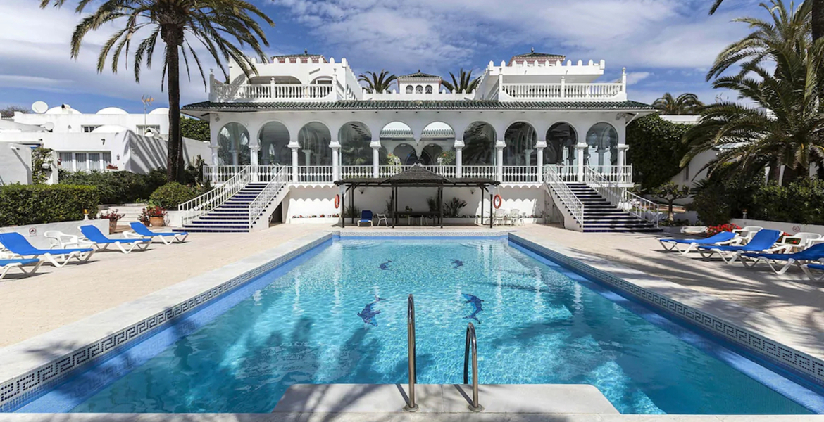 Beachfront Oasis Club Villa on Marbella
