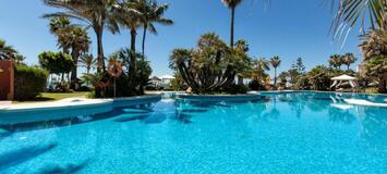 These Estepona Apartments are located 4 km from Estepona tow