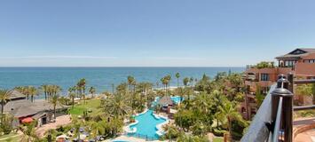 These Estepona Apartments are located 4 km from Estepona tow