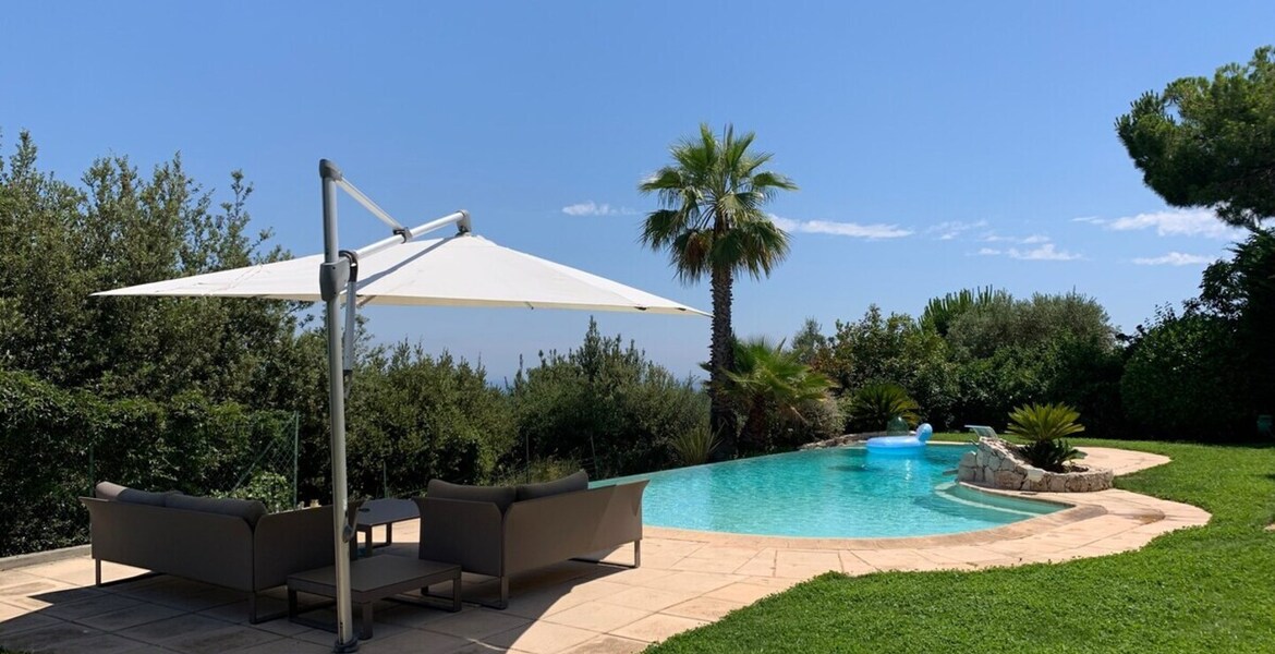 Luxury accommodation in Hyères, Provence-Alpes-Côte d'Azur, 