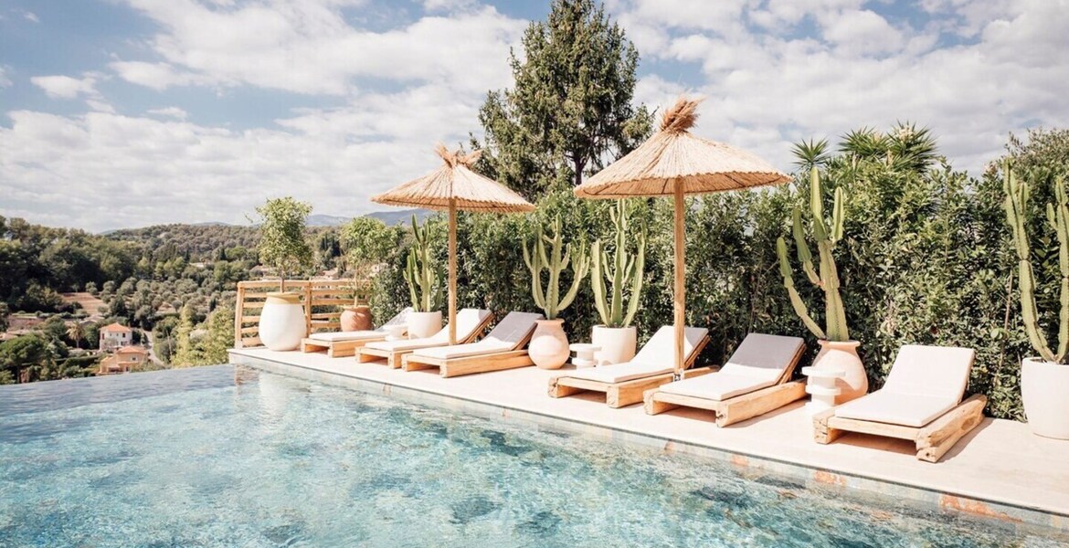 Luxury accommodation in Vence, Provence-Alpes-Côte d'Azur, F