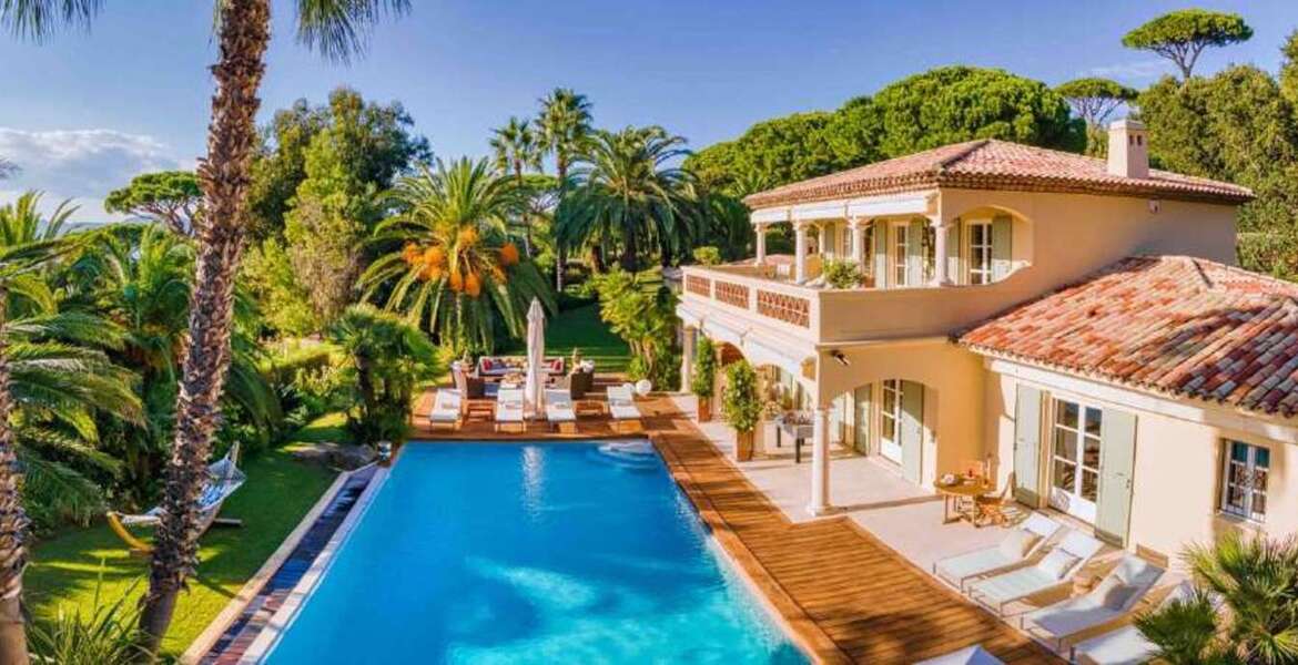 This Villa is part of Philippe Georges Gonnet exclusive port