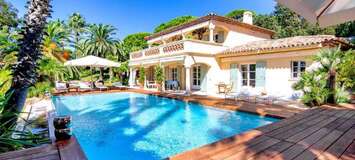 This Villa is part of Philippe Georges Gonnet exclusive port