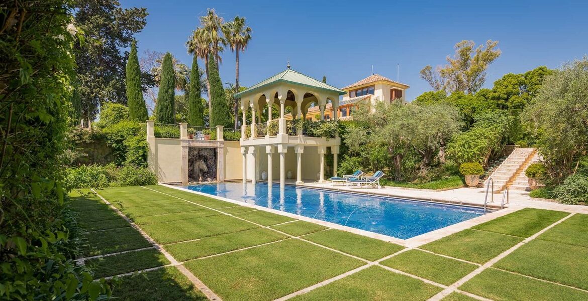 Luxury villa for rent in Marbella Club