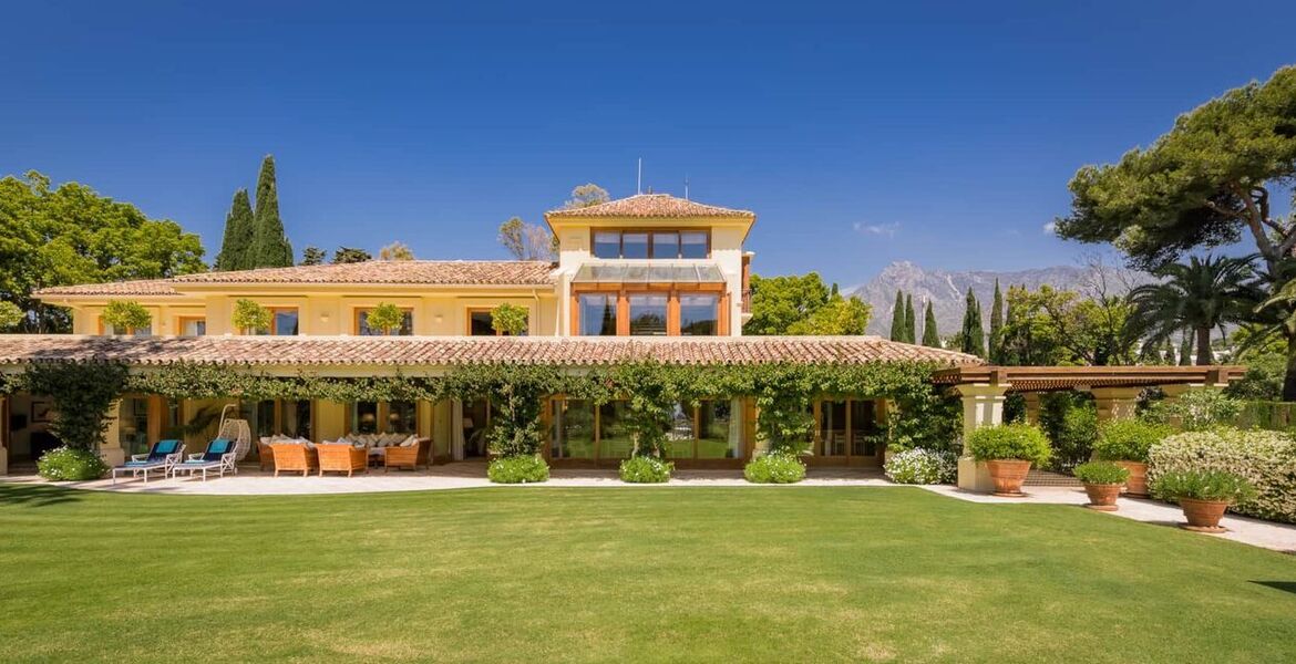 Luxury villa for rent in Marbella Club