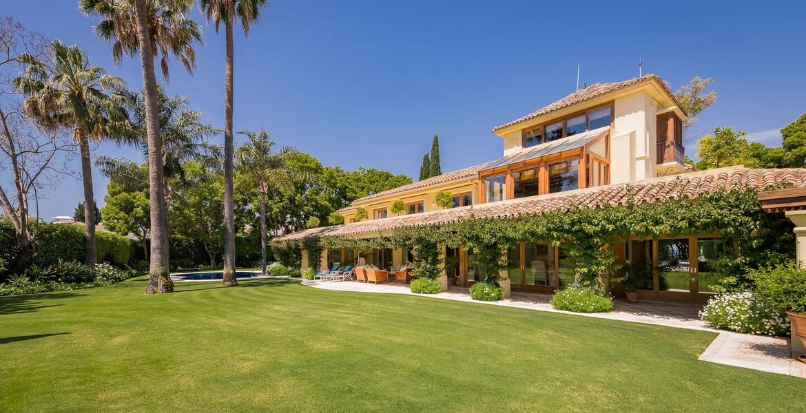 Luxury villa for rent in Marbella Club