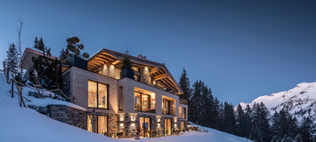 PRIVATE LUXURY. TOP-CLASS CUISINE. SPECTACULAR VIEWS. Chalet