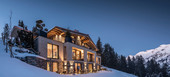 PRIVATE LUXURY. TOP-CLASS CUISINE. SPECTACULAR VIEWS. Chalet