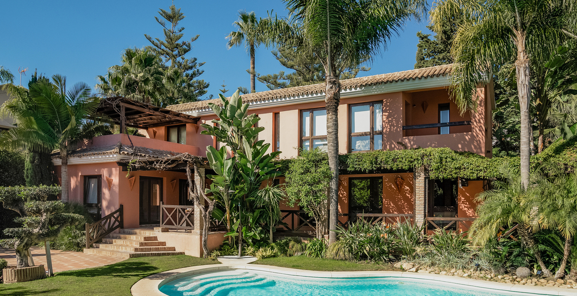 VILLA DE LUXE À MARBELLA  VILLA LOS VERDIALES Villa est une 